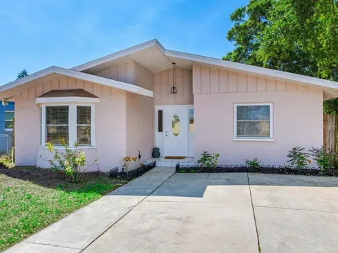 4044 13th Avenue N St Petersburg FL 33713