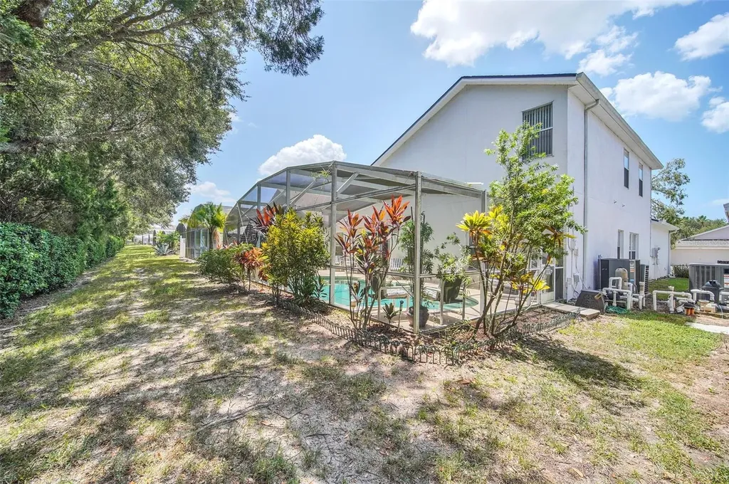 541 Castlemain Circle Davenport FL 33897
