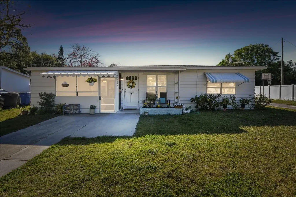 6833 12th Street N St Petersburg FL 33702