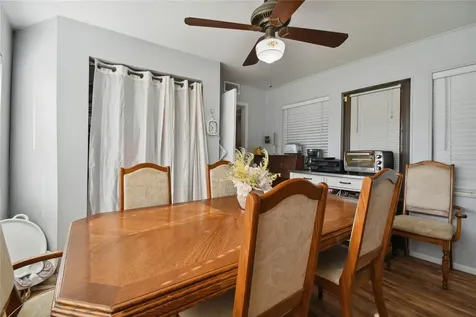 6833 12th Street N St Petersburg FL 33702