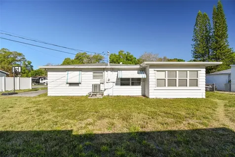 6833 12th Street N St Petersburg FL 33702