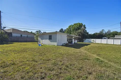 6833 12th Street N St Petersburg FL 33702