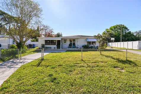 6833 12th Street N St Petersburg FL 33702