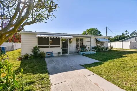 6833 12th Street N St Petersburg FL 33702
