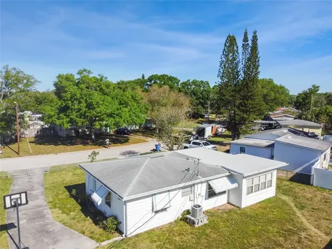 6833 12th Street N St Petersburg FL 33702