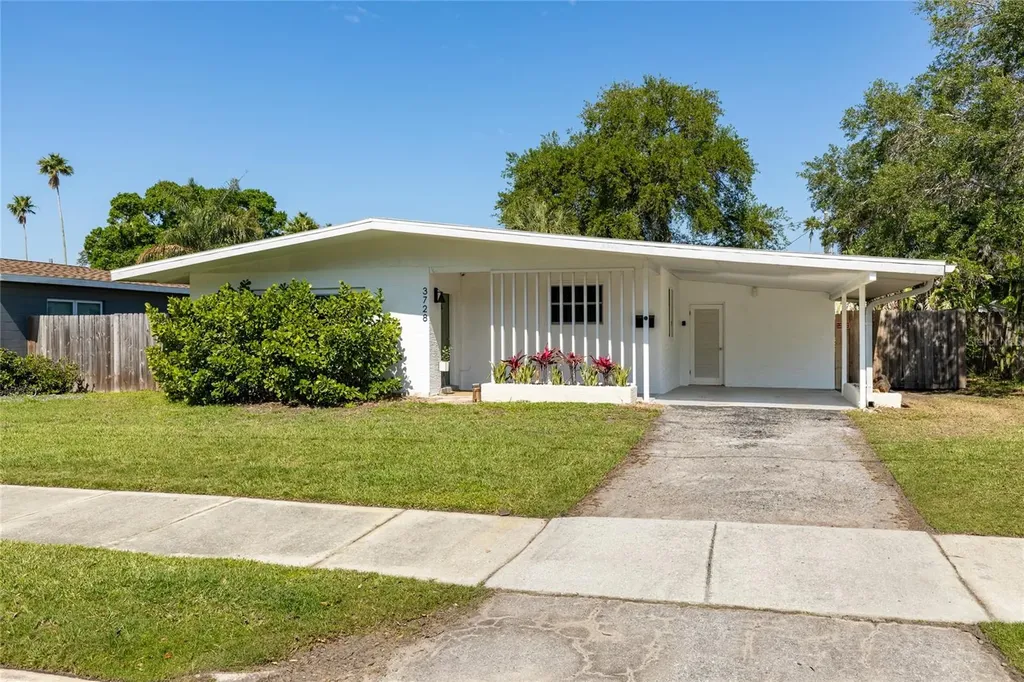 3728 Overlook Drive NE St Petersburg FL 33703