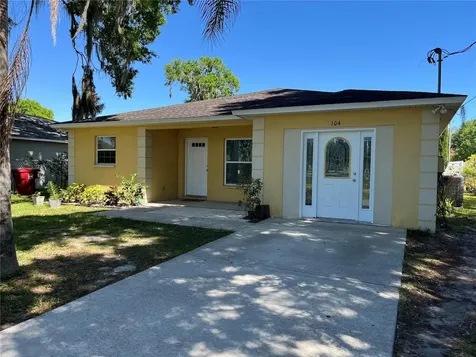 104 Drake Street Plant City FL 33563