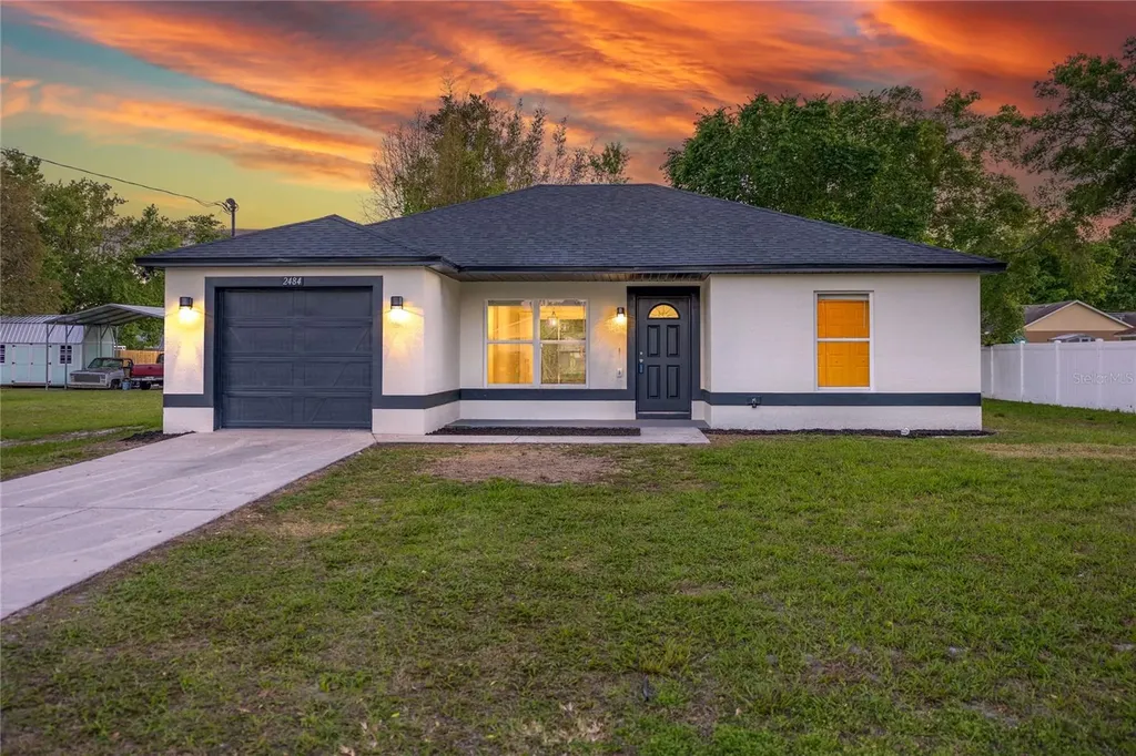 2484 W Orange Road Deland FL 32724