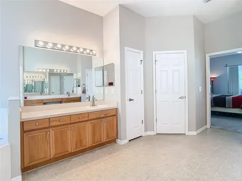 1352 Highwood Place Wesley Chapel FL 33543