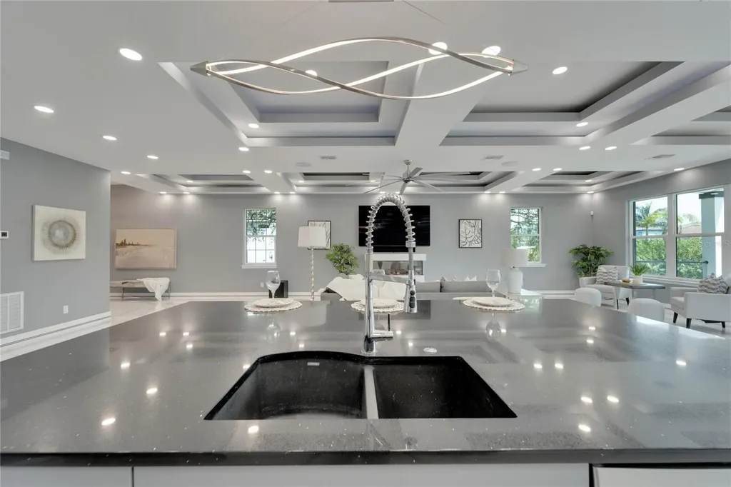 548 Estuary Shore Lane Apollo Beach FL 33572