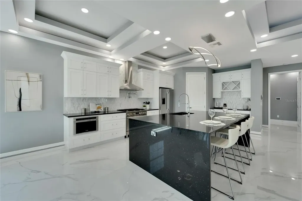 548 Estuary Shore Lane Apollo Beach FL 33572