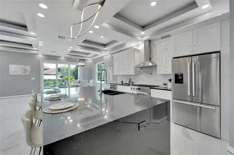 548 Estuary Shore Lane Apollo Beach FL 33572