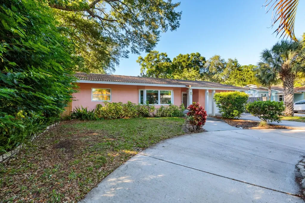 6208 12th Avenue S Gulfport FL 33707