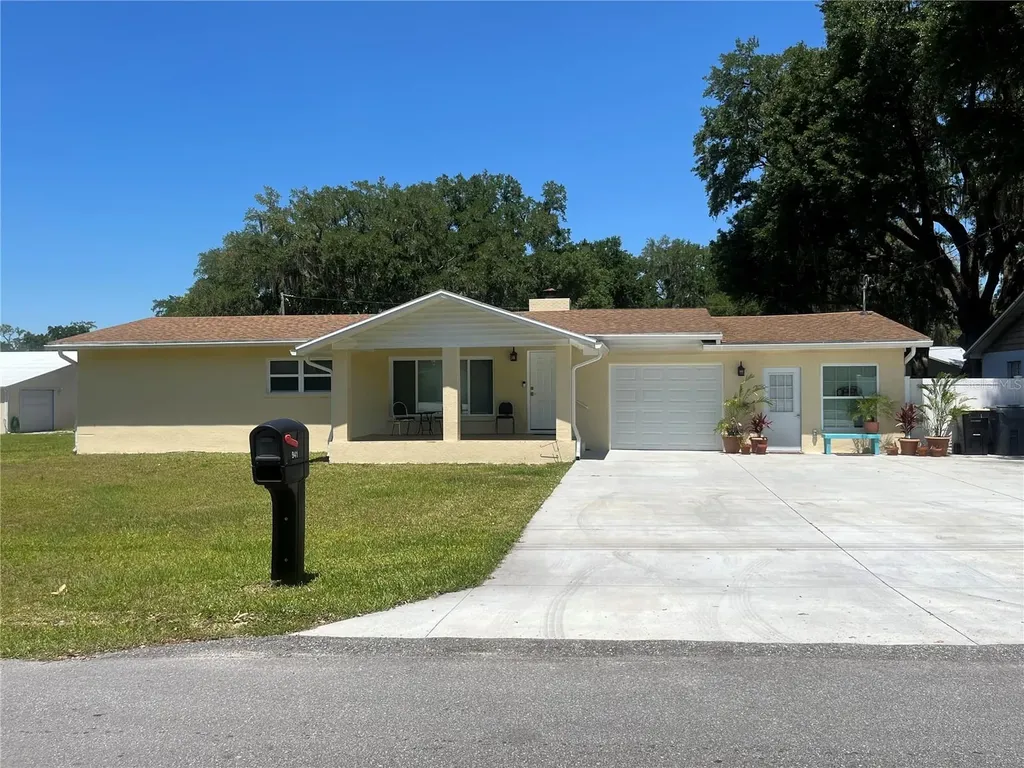 941 Hicks Road Lakeland FL 33813