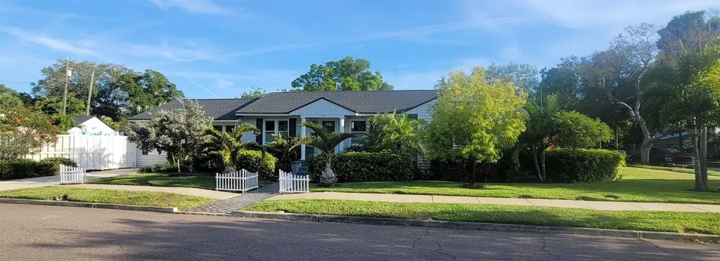1330 13th Avenue N St Petersburg FL 33705