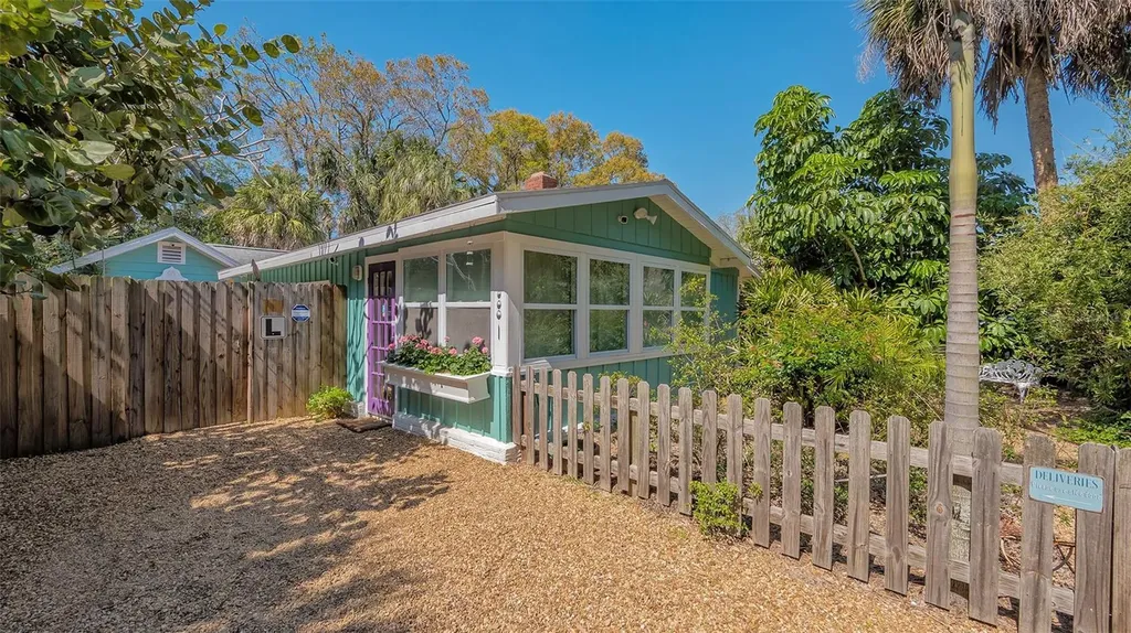 1921 Edgewater Drive Sarasota FL 34234