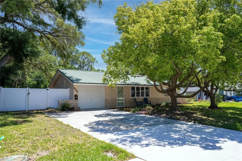 6565 25th Street N St Petersburg FL 33702