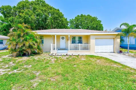 840 4th Avenue NW Largo FL 33770