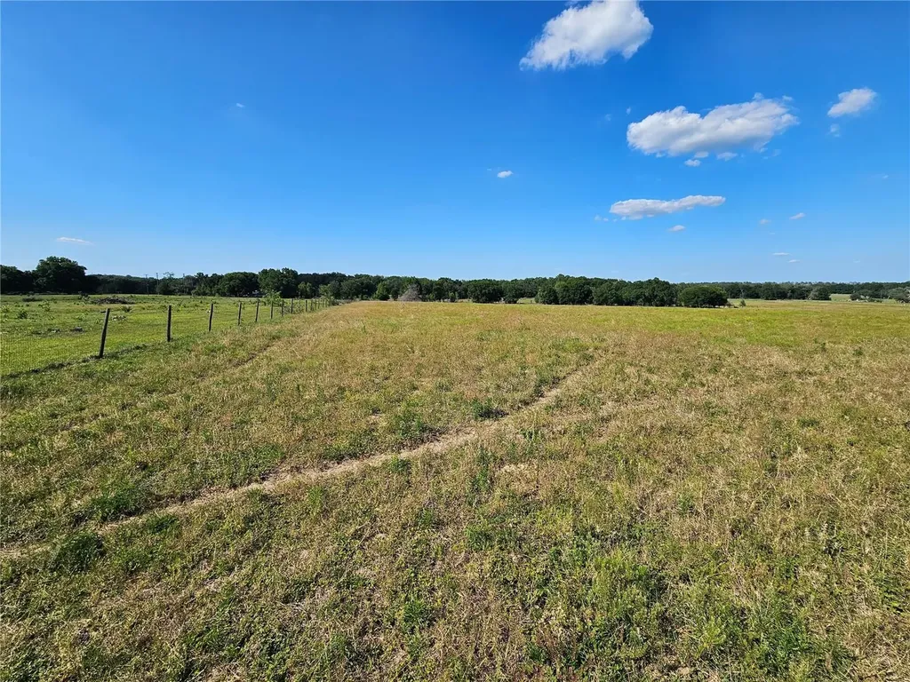 38646 Clinton Avenue Dade City FL 33525