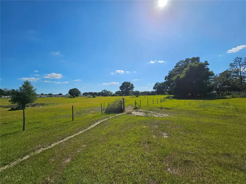 38646 Clinton Avenue Dade City FL 33525