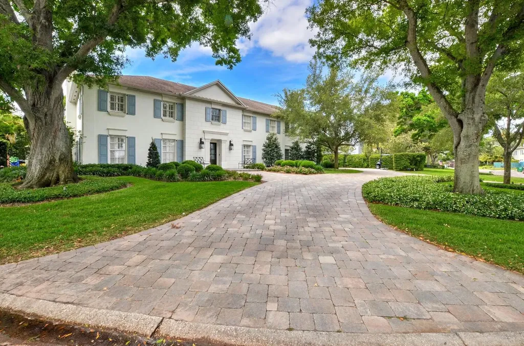 4904 Lyford Cay Road Tampa FL 33629