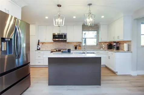 1057 Blue Heron Drive Sanibel FL 33957