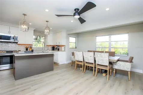 1057 Blue Heron Drive Sanibel FL 33957