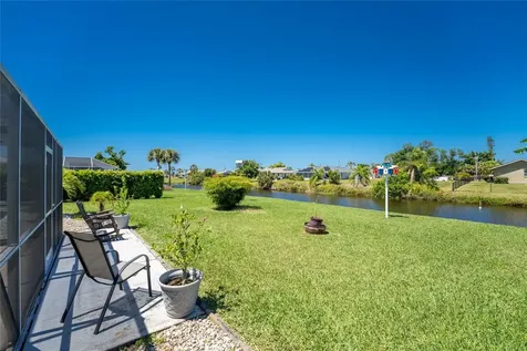 33 Bunker Circle Rotonda West FL 33947