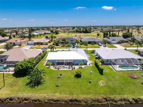 33 Bunker Circle Rotonda West FL 33947