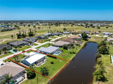 33 Bunker Circle Rotonda West FL 33947