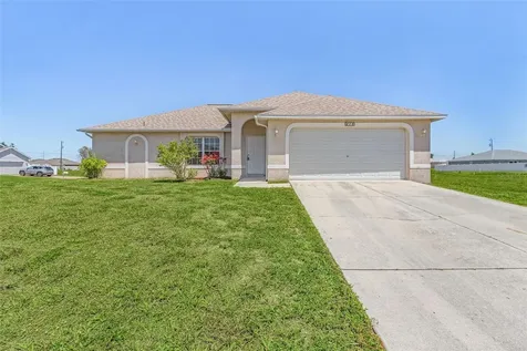 213 NW 6th Street Cape Coral FL 33993