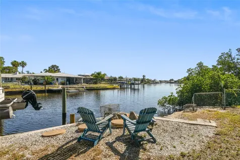 1101 Chesterfield Avenue Ruskin FL 33570