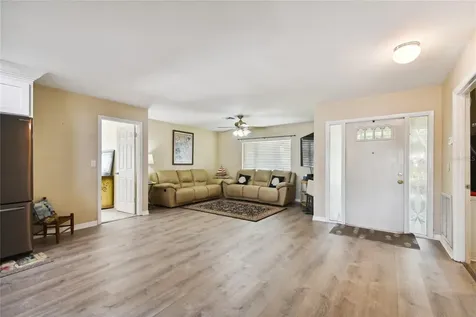 1101 Chesterfield Avenue Ruskin FL 33570