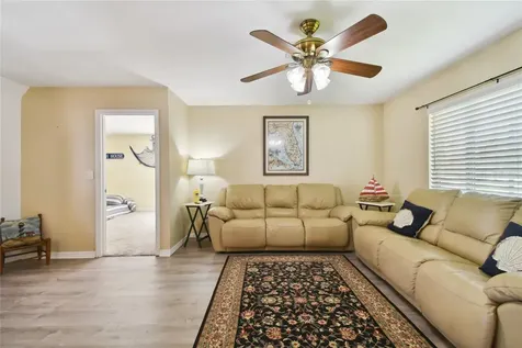 1101 Chesterfield Avenue Ruskin FL 33570