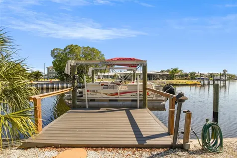 1101 Chesterfield Avenue Ruskin FL 33570