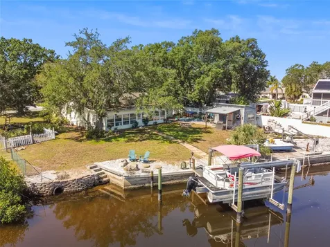 1101 Chesterfield Avenue Ruskin FL 33570