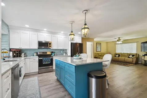 1101 Chesterfield Avenue Ruskin FL 33570