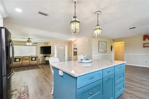 1101 Chesterfield Avenue Ruskin FL 33570