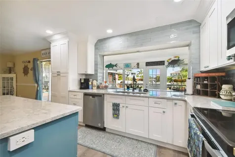 1101 Chesterfield Avenue Ruskin FL 33570