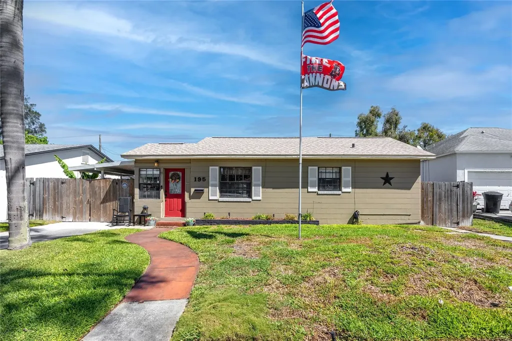 195 82nd Avenue N St Petersburg FL 33702