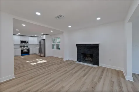 322 W Euclid Avenue Deland FL 32720