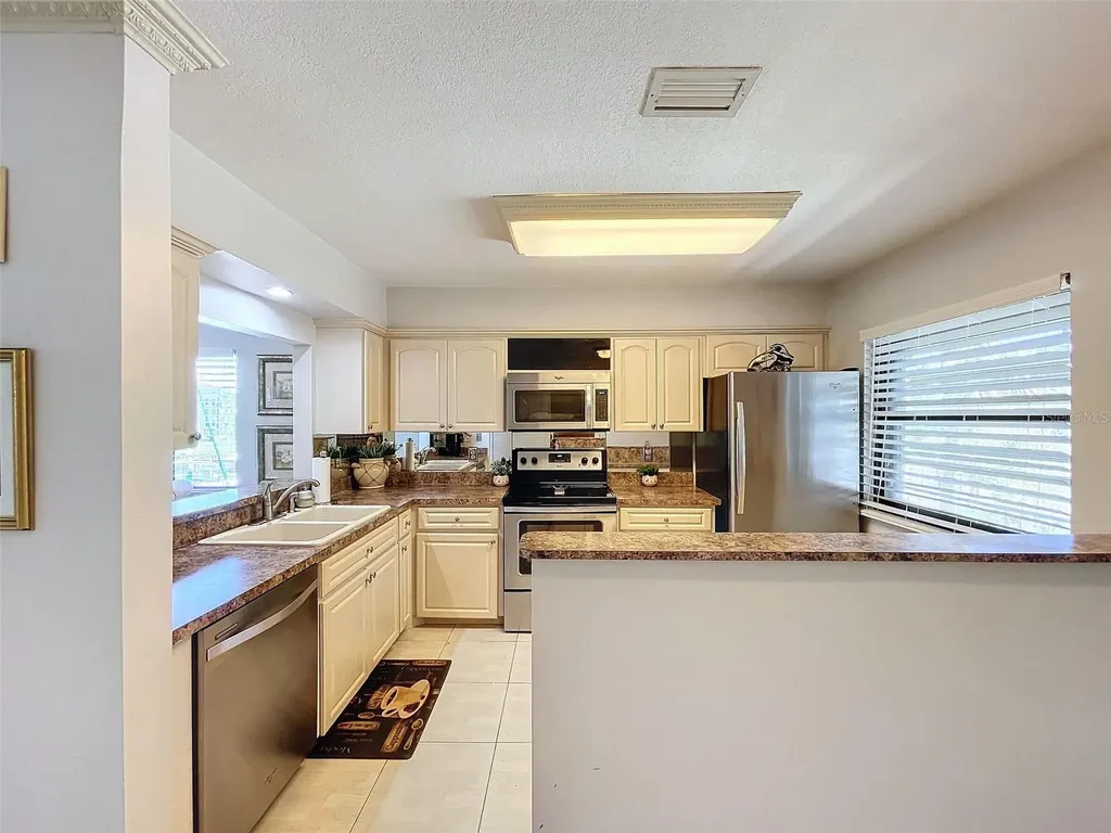 1801 Mariner Drive Tarpon Springs FL 34689