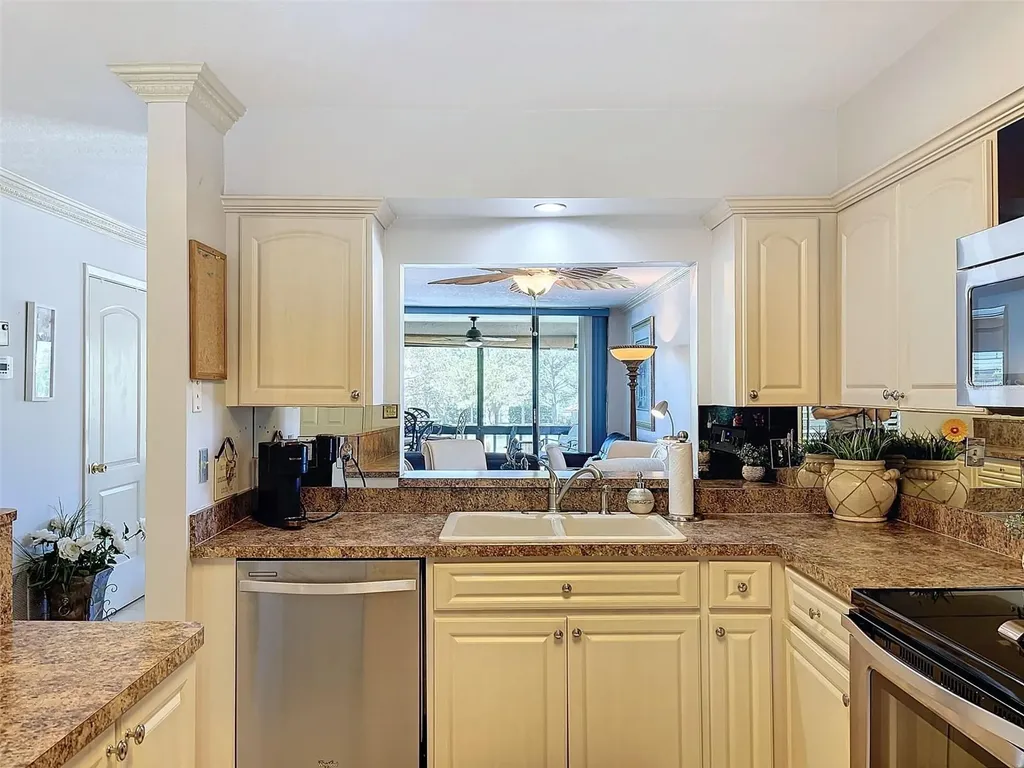 1801 Mariner Drive Tarpon Springs FL 34689