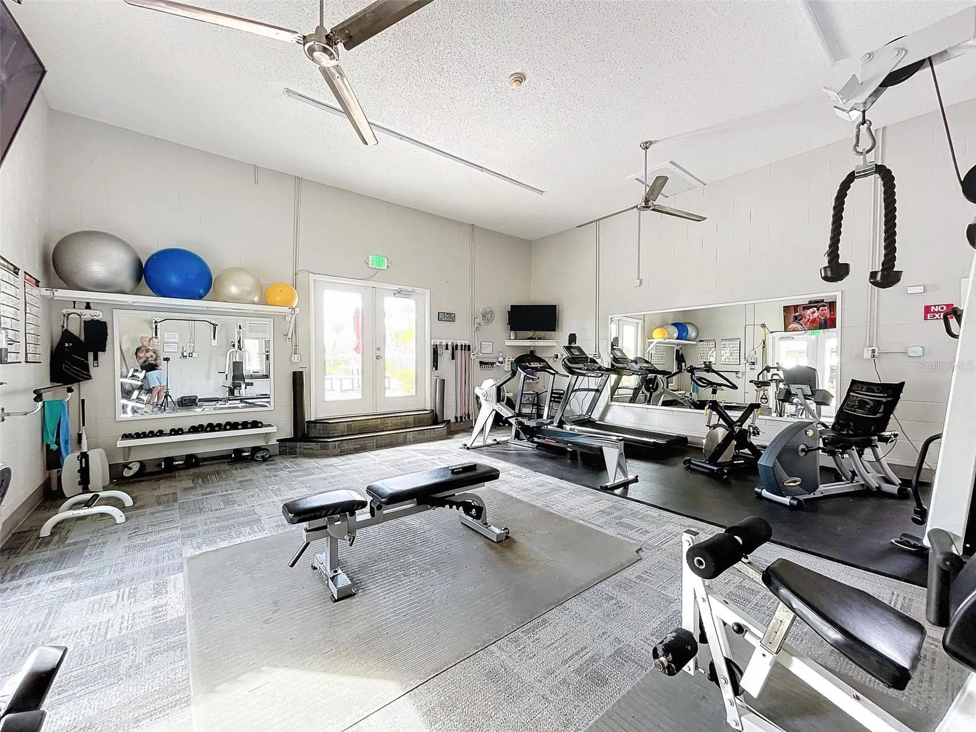 1801 Mariner Drive Tarpon Springs FL 34689