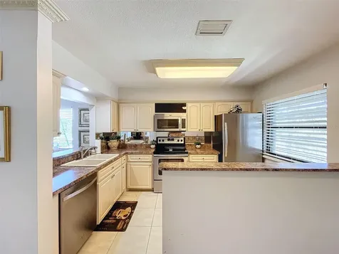 1801 Mariner Drive Tarpon Springs FL 34689