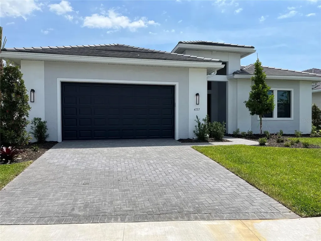 4727 Cedron Court Sarasota FL 34240