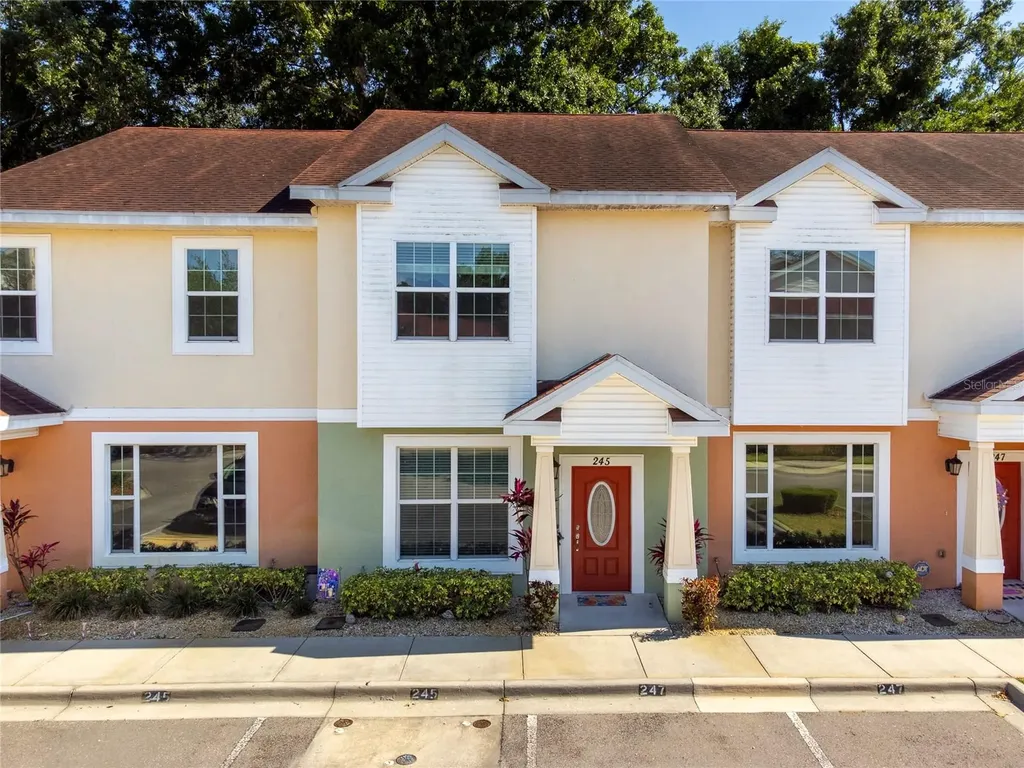 245 Alexander Woods Drive Plant City FL 33563