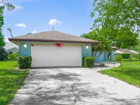 519 Pebble Springs Court Winter Haven FL 33884