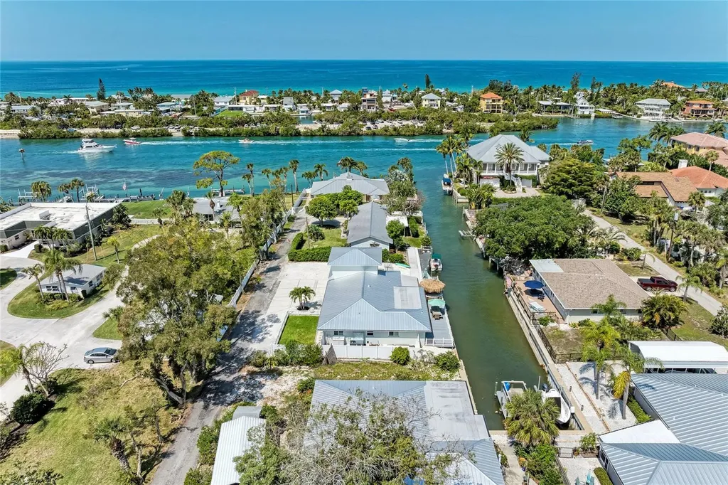 335 Elk Inlet Nokomis FL 34275