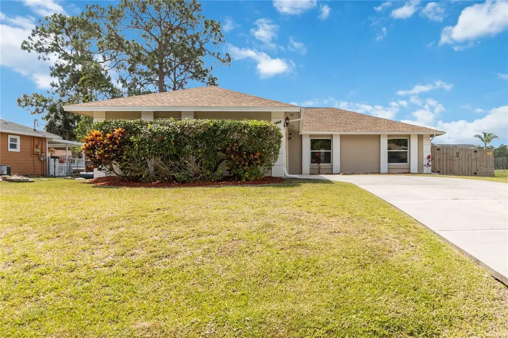 1862 Heartwellville Street NW Palm Bay FL 32907